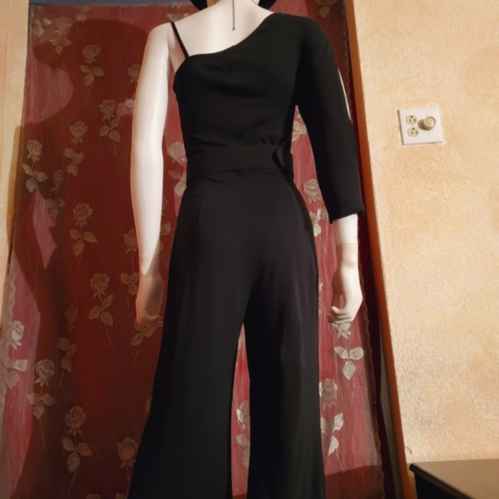 🖤💥Flawless! Gorgous Black One Shoulder & Open Leg Jumpsuit from bebe ❤️‍🔥🖤 - Picture 16 of 16